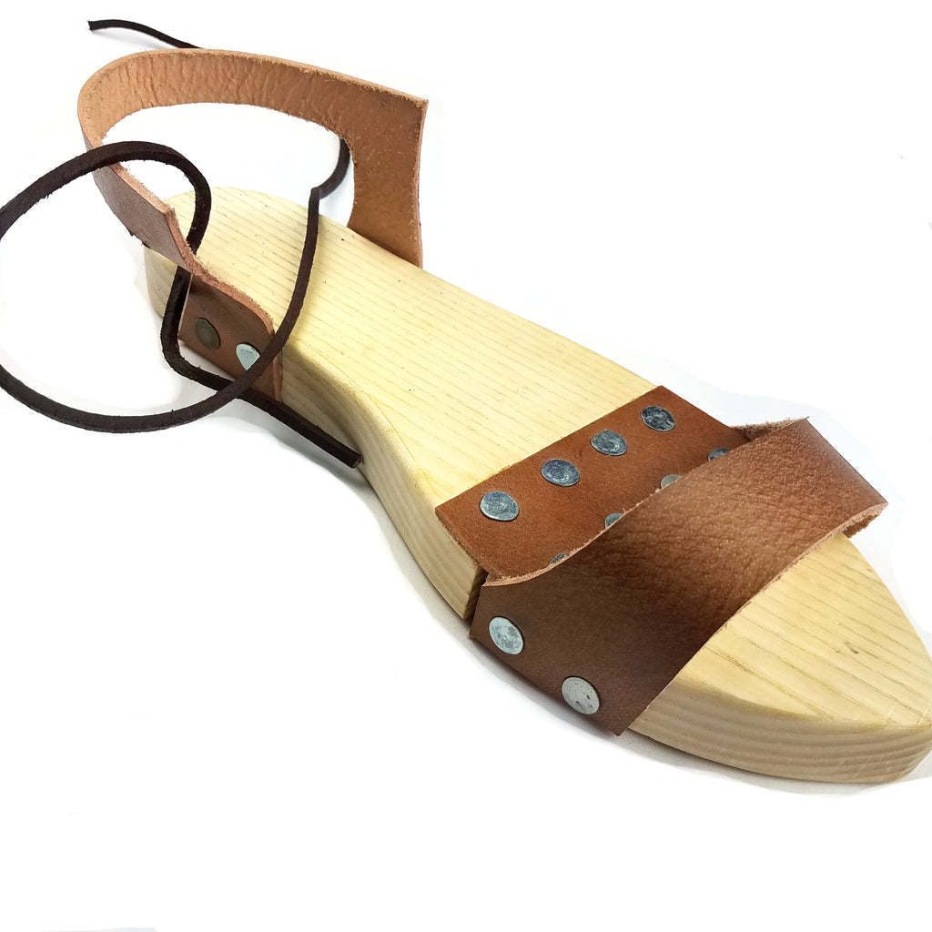 Medieval Pattens - wood overshoes, medieval wood shoes, medieval glogs, middle ages wood shoes, medieval wood sole, medieval outdoor shoes