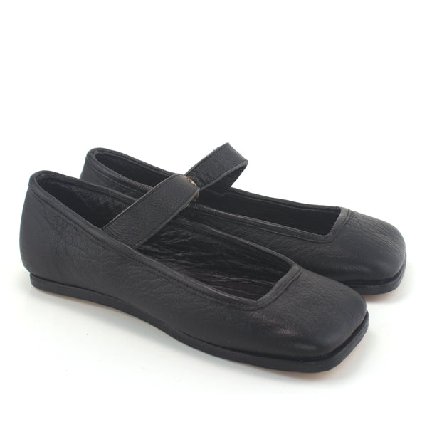 Landsknecht Tudor Shoes for men and women - as worn by Henry VIII, Swiss & German mercenaries bear paw shoes, cow mouth or cowmouth, and Kuhmaul shoes black pair