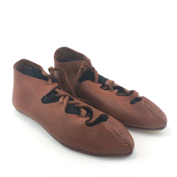 Roman Carbatinae Welzheim Shoes for Men and Women - closed toe Roman sandals,  4th and 5th century Roman women's shoe, Shoes Roman Empire, Roman shoes Vindolanda, Roman shoes Britain as well as the Northern Provinces, Roman SCA shoes, Roman Larp shoes, roman cosplay shoes