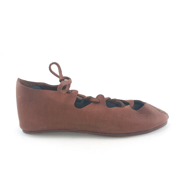 Roman Carbatinae Welzheim Shoes for Men and Women - closed toe Roman sandals,  4th and 5th century Roman women's shoe, Shoes Roman Empire, Roman shoes Vindolanda, Roman shoes Britain as well as the Northern Provinces, Roman SCA shoes, Roman Larp shoes, roman cosplay shoes