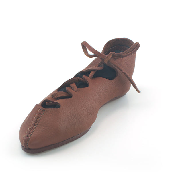 Roman Carbatinae Welzheim Shoes for Men and Women - closed toe Roman sandals,  4th and 5th century Roman women's shoe, Shoes Roman Empire, Roman shoes Vindolanda, Roman shoes Britain as well as the Northern Provinces, Roman SCA shoes, Roman Larp shoes, roman cosplay shoes