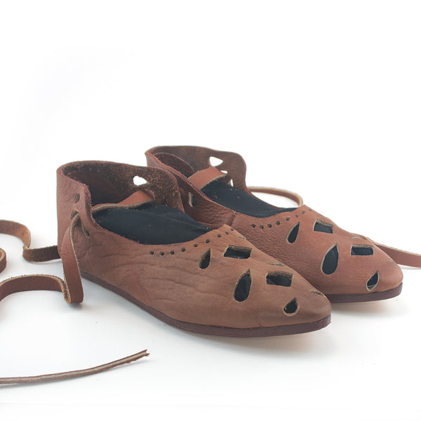 Slavic Eastern Viking Shoes - 8th to 11th Century features Viking shoe, laced Viking shoe, Viking shoe punched decorative holes, Viking apron dress shoes, slavic women's shoe, historically accurate medieval viking shoes, Viking reenactment shoes, SCA viking shoes, SCA slavic shoes, LARP viking shoes, cosplay viking shoe, Viking age shoes women